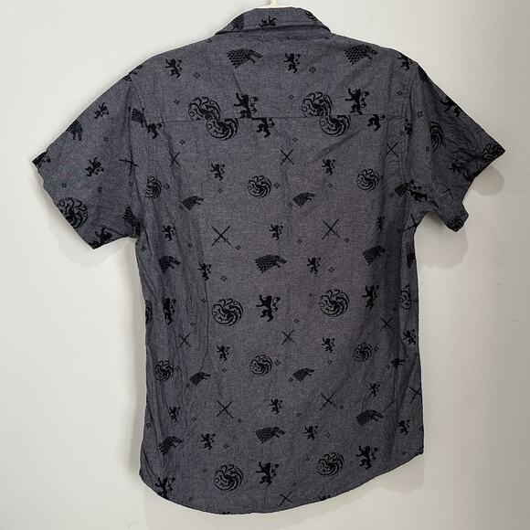 Men’s Game Of Thrones HBO Button Up Short Sleeve Shirt Size M Gray Front Pocket - Picture 4 of 5